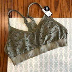 PINK Ultimate Lightly-Lined Sports Bra